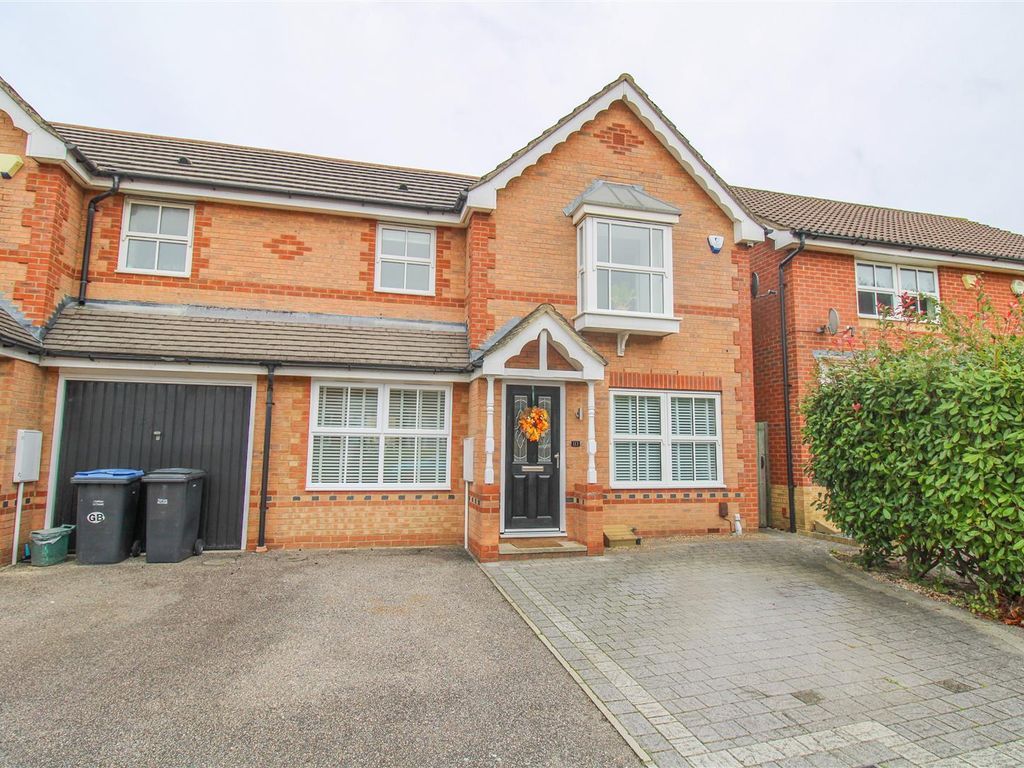 3 bed semidetached house for sale in Doulton Close, Church Langley