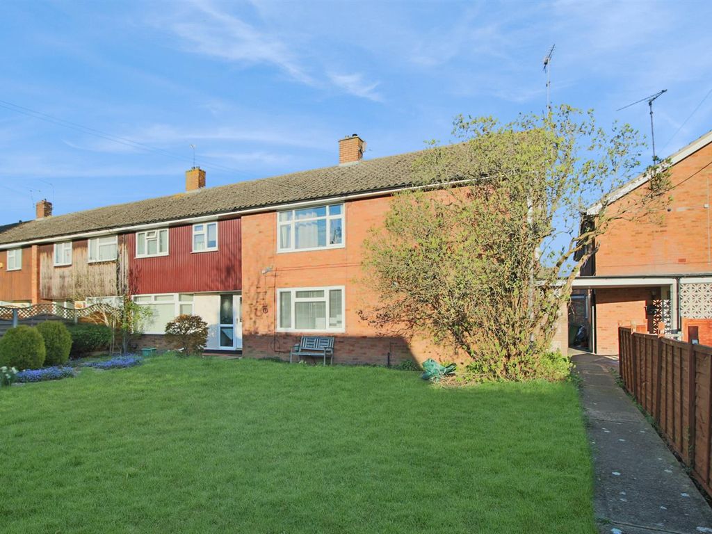 2 bed flat to rent in Cannock Road, Aylesbury HP20, £1,150 pcm Zoopla