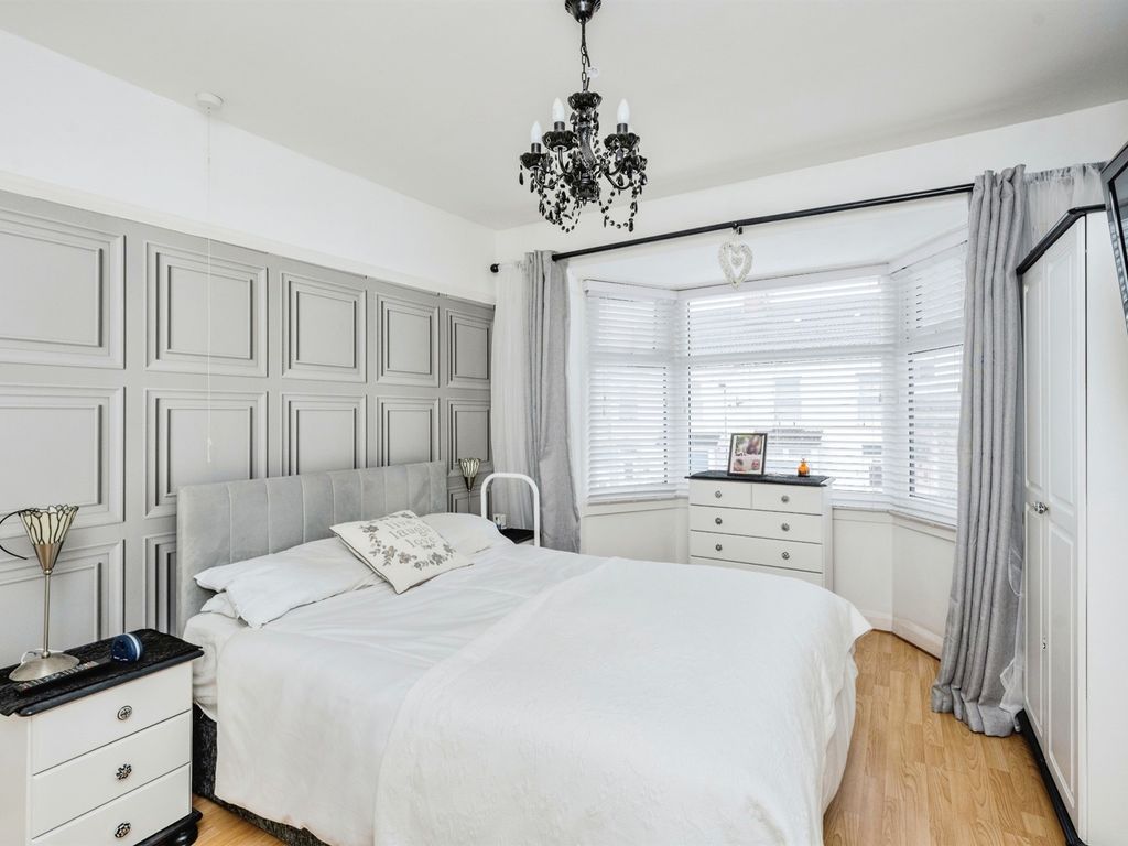 3 bed terraced house for sale in Manor Road, Manselton, Swansea SA5, £