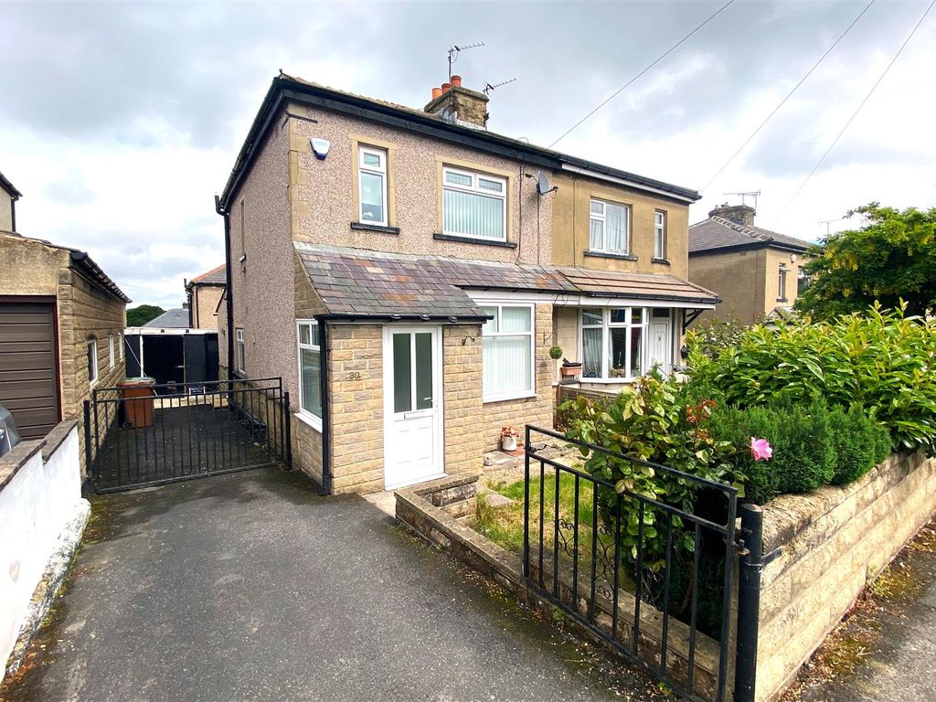 3 bed semidetached house for sale in Low Ash Crescent, Wrose, Shipley