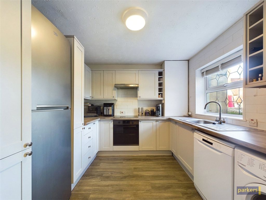 2 bed semidetached house to rent in New Lane Hill, Tilehurst, Reading