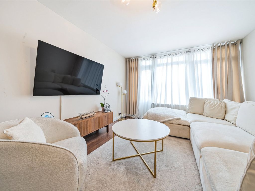 2 bed for sale in Springfield Rise, London SE26, £325,000
