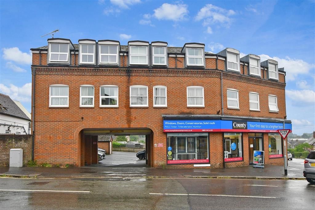 1 bed flat for sale in Sussex Road, Haywards Heath, West Sussex RH16