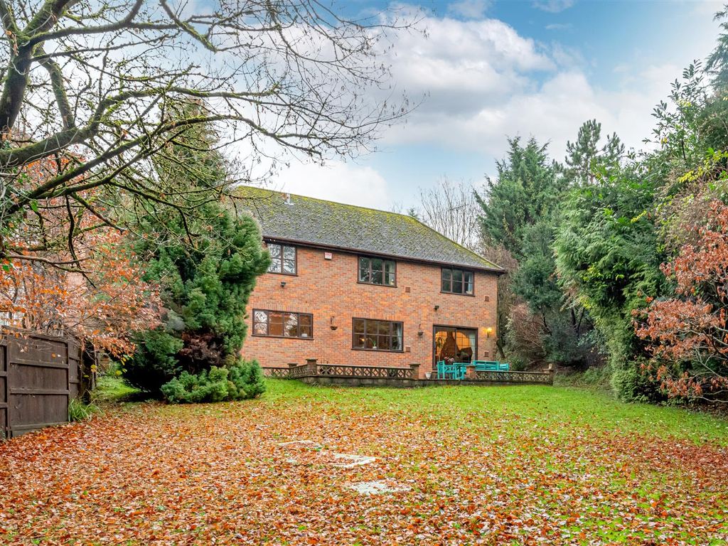 5 bed detached house for sale in Daws Hill Lane, High HP11, £