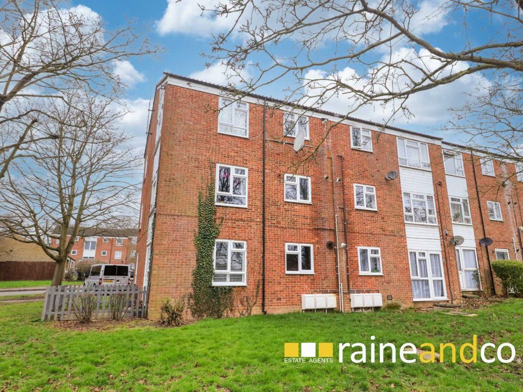 1 bed flat for sale in Downsfield, Hatfield AL10 Zoopla