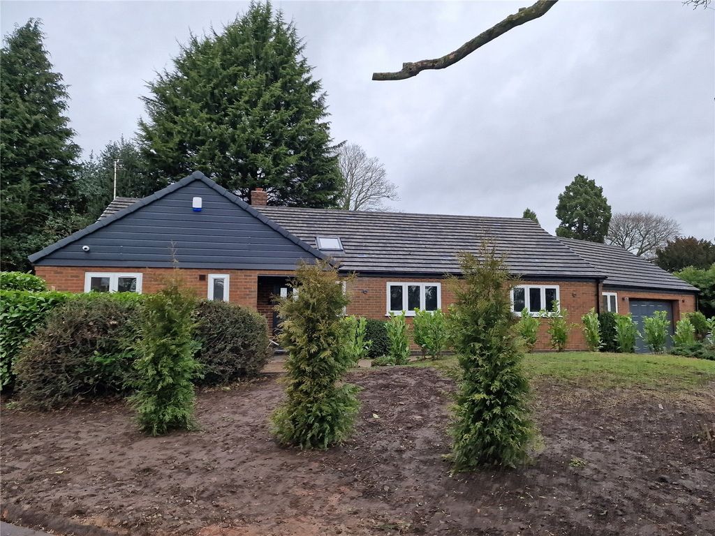 5 bed bungalow for sale in Windermere Road, Moseley, Birmingham B13, £