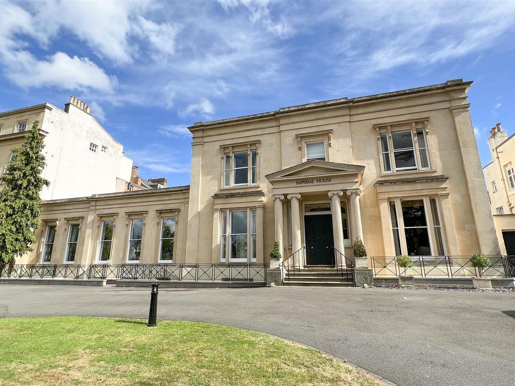 3 bed flat for sale in Lypiatt Road, Cheltenham GL50 Zoopla