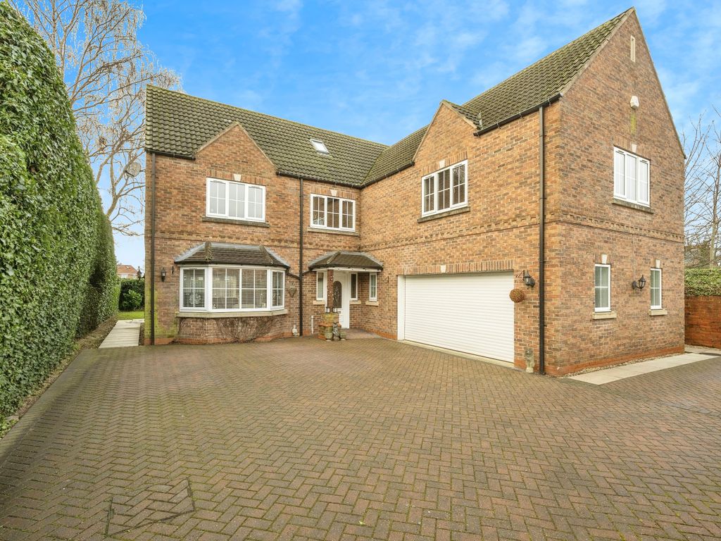 6 bed detached house for sale in Westfield Road, Hatfield, Doncaster