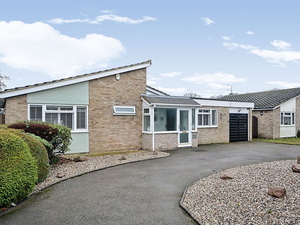 2 bed detached bungalow for sale in Leigh Drive, Wickham