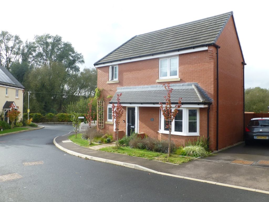 3 bed detached house for sale in Sladden Close, Badsey, Evesham, Worcestershire WR11, £325,000