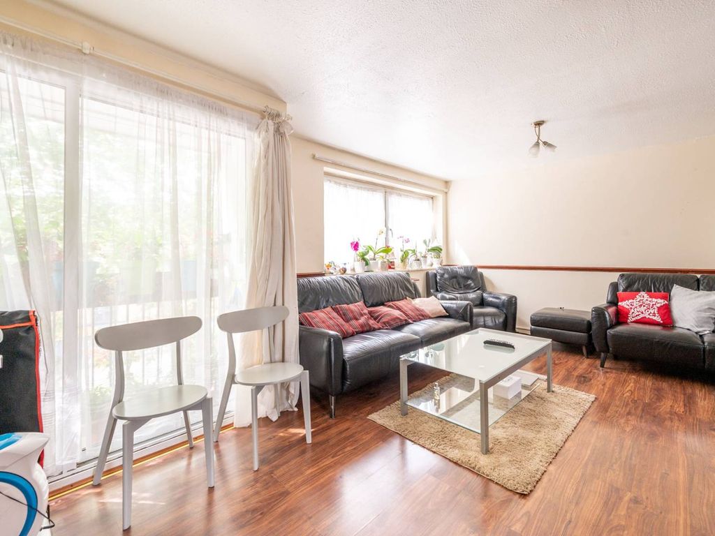 3 bed flat for sale in Barking Road, East Ham, London E6 Zoopla