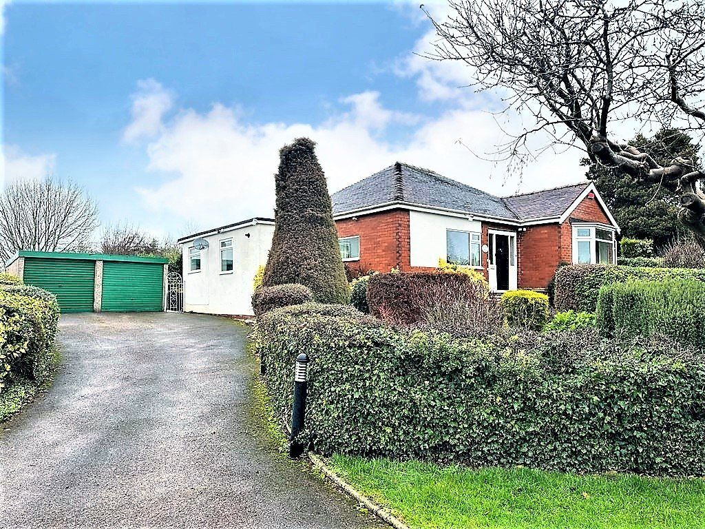 3 bed bungalow for sale in Moreton Avenue, Newcastle, Staffordshire ST5