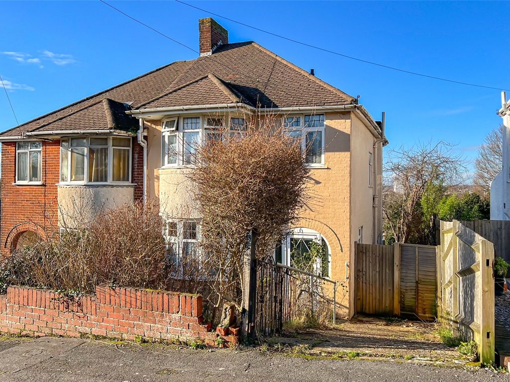 3 bed semidetached house for sale in Gainsford Road, Southampton SO19