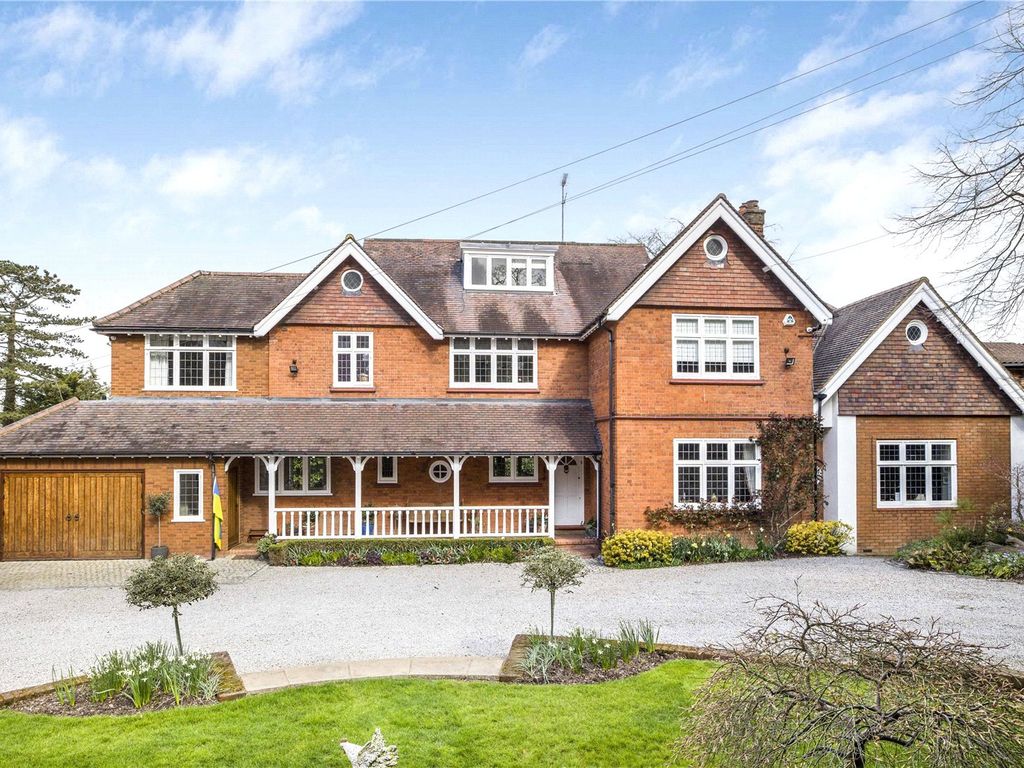 6 bed detached house to rent in Lane, Elstree, Hertfordshire WD6