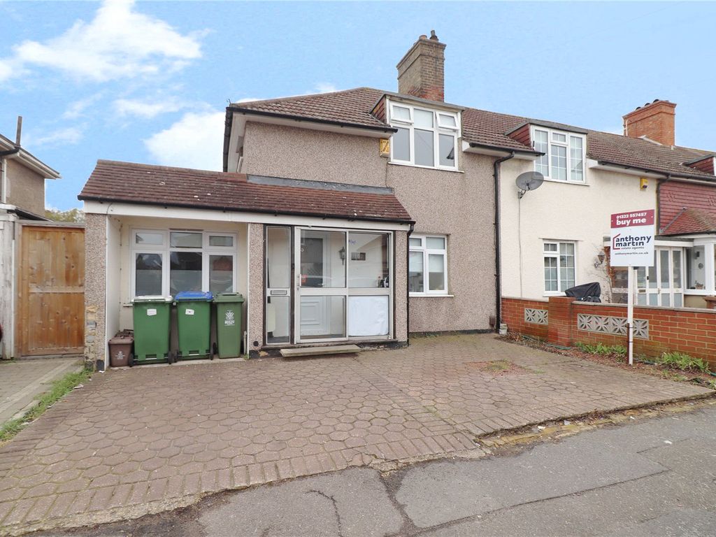 2 bed end terrace house for sale in Northumberland Way, Erith, Kent DA8
