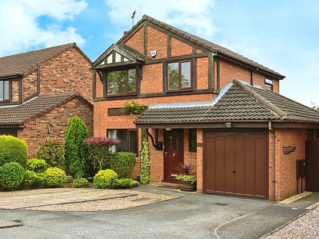 3 bed detached house for sale in Sporton Close, South Normanton