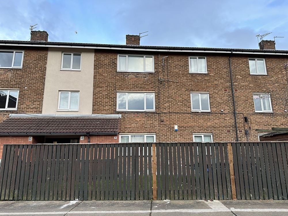 2 bed flat to rent in Lutterworth Road, Longbenton, Newcastle Upon Tyne