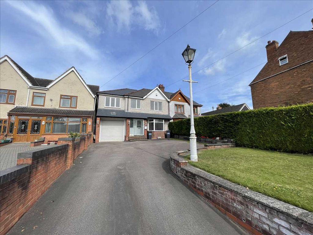 5 bed semidetached house to rent in Stratford Road, Hall Green