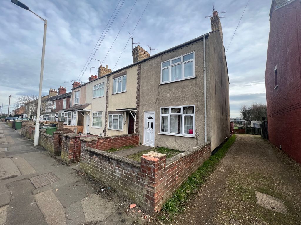 3 bed end terrace house for sale in Garton End Road, Peterborough PE1