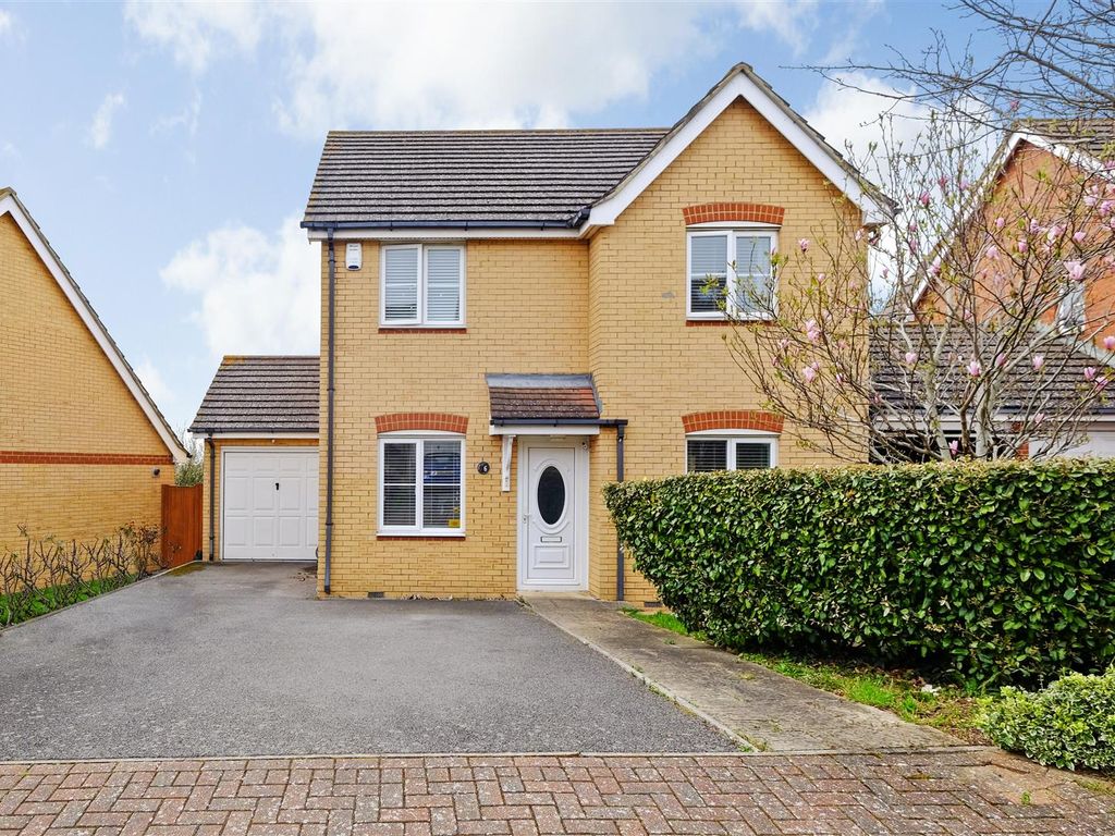 4 bed detached house for sale in Major Close, Seasalter, Whitstable CT5