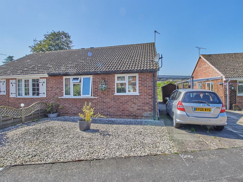 2 bed semidetached bungalow to rent in Sycamore Close, Burbage, Hinckley LE10, £800 pcm Zoopla