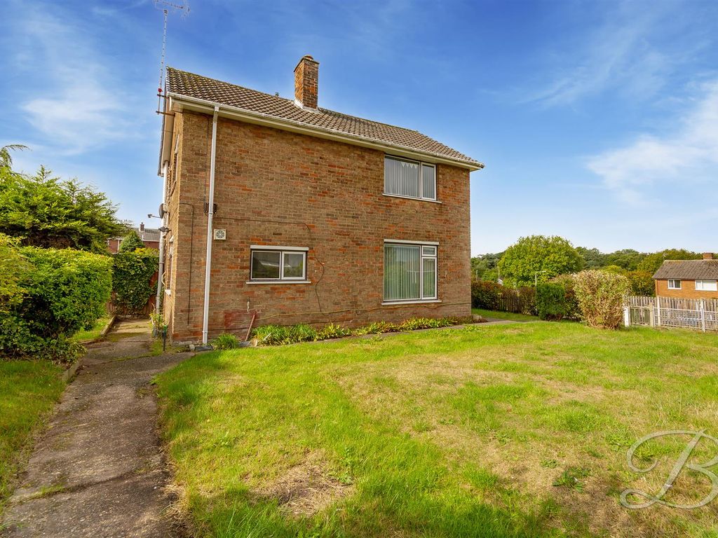 3 bed semidetached house for sale in Hardwick Avenue, Rainworth