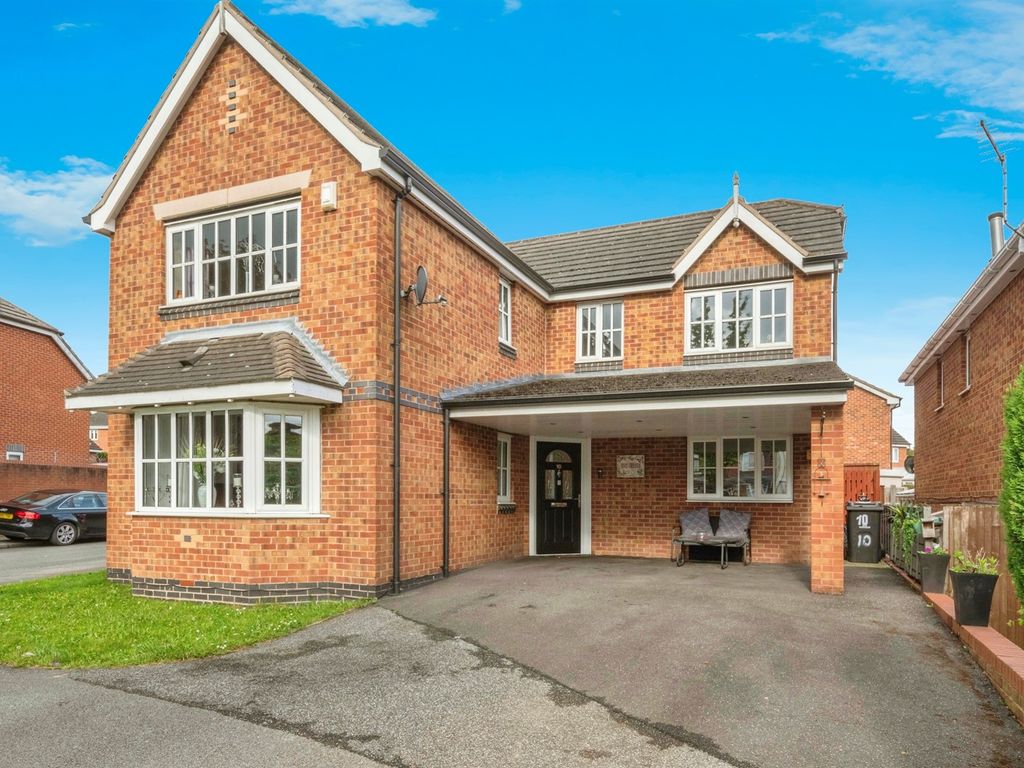 4 bed detached house for sale in Lawnwood Drive, Goldthorpe, Rotherham