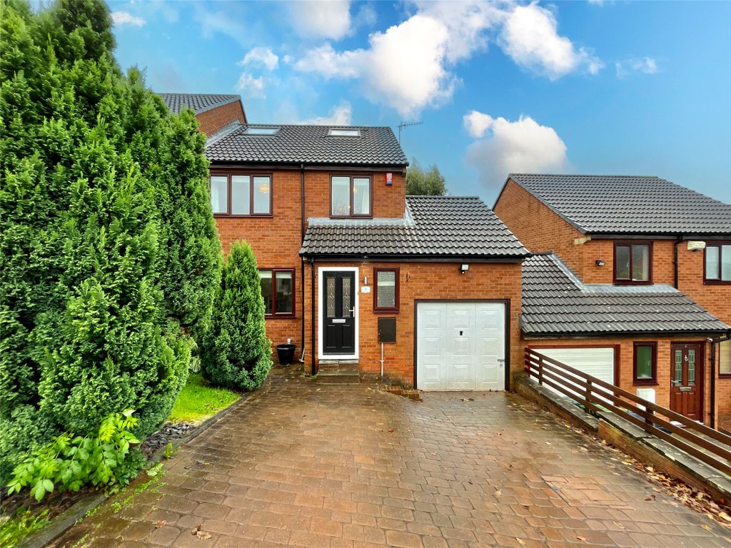 4 bed semidetached house for sale in Byron Court, Whickham NE16, £