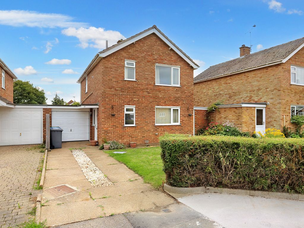 3 bed detached house for sale in Conway Close, Felixstowe IP11, £