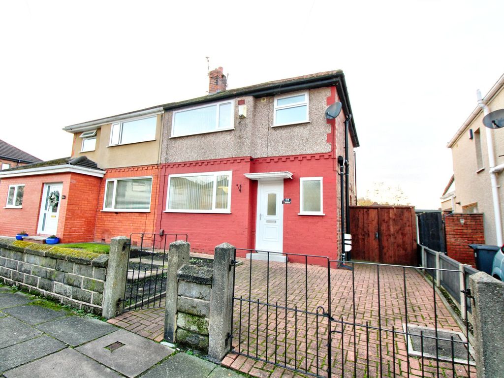 3 bed semidetached house for sale in Parkfield Avenue, Netherton