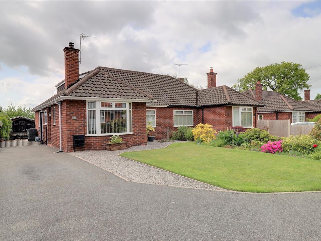 2 bed semidetached bungalow for sale in Dig Lane, Wybunbury, Nantwich