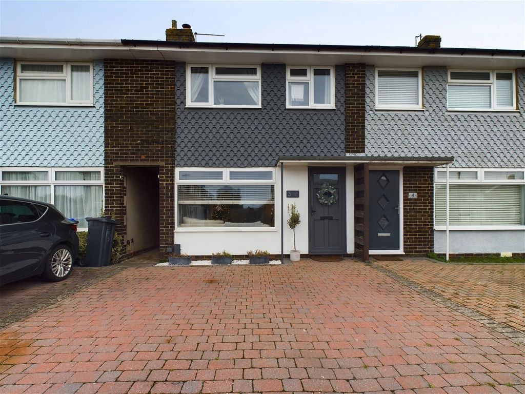 3 bed terraced house for sale in Garden Close, Sompting, Lancing BN15