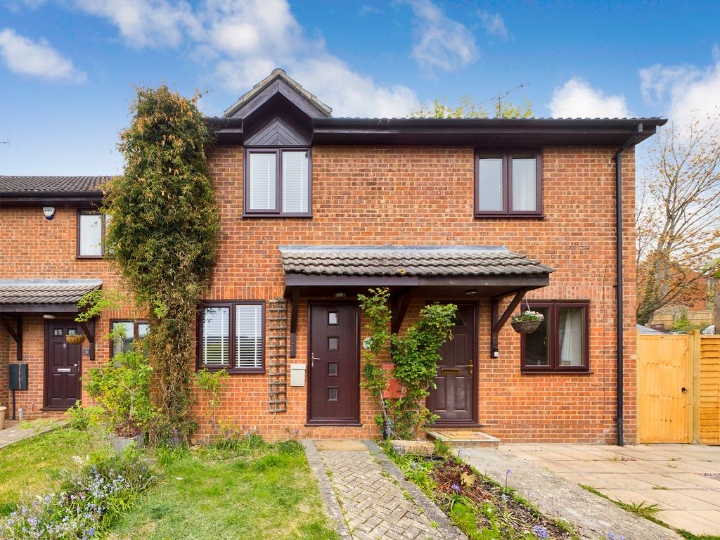 2 bed terraced house to rent in Ludlow Mews, London Road, High HP11 Zoopla