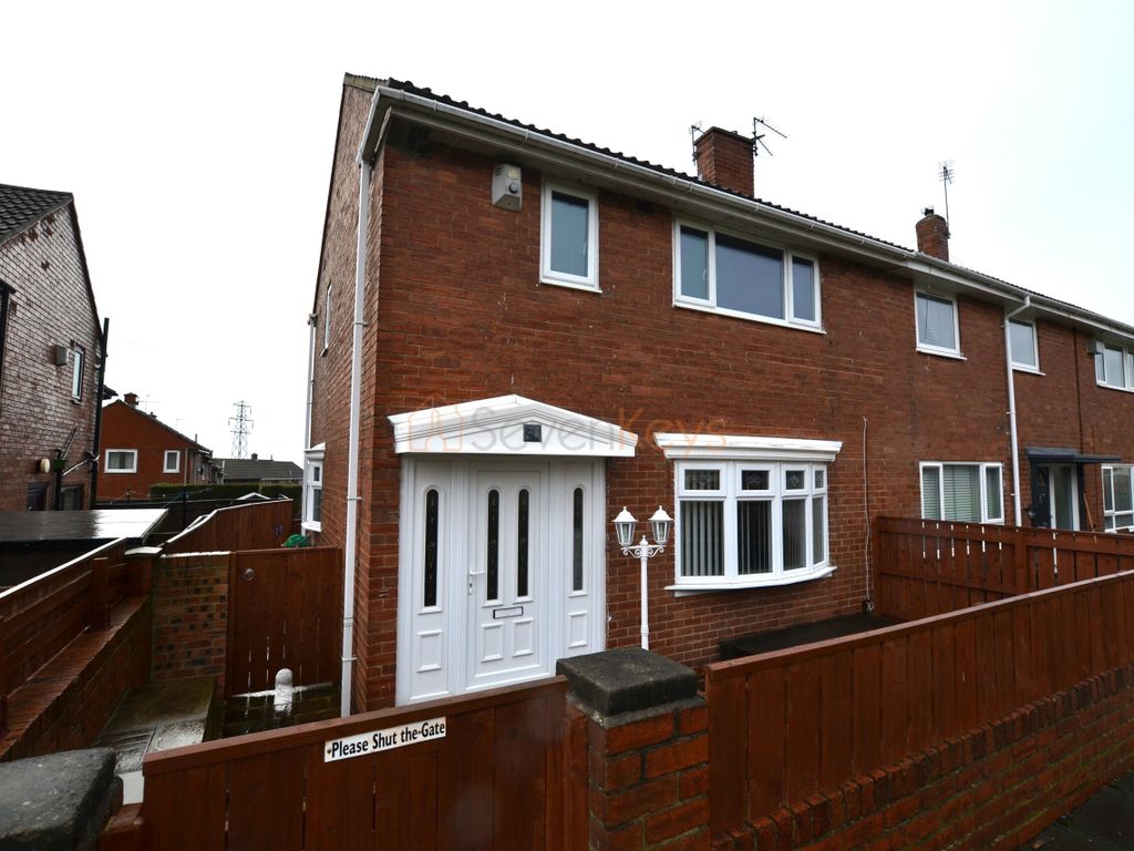 2 bed semidetached house for sale in Pontdyke, Gateshead, Tyne And