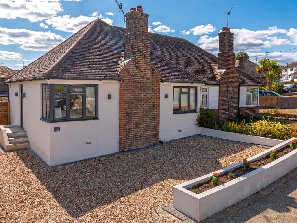 2 bed semidetached bungalow for sale in Fircroft Avenue, Lancing BN15