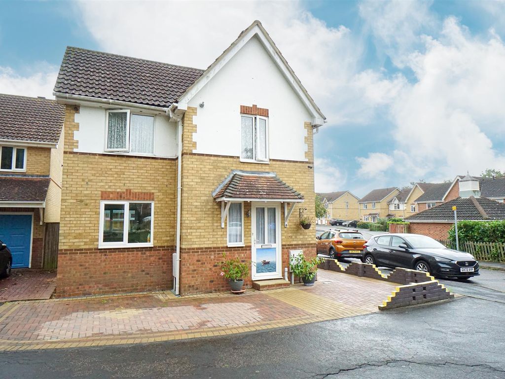 3 bed detached house for sale in Mulberry Walk, St. LeonardsOnSea