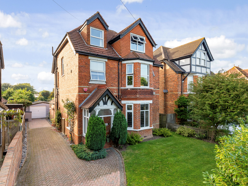 3 bed for sale in Cherry Garden Avenue, Folkestone CT19, £250,000 Zoopla