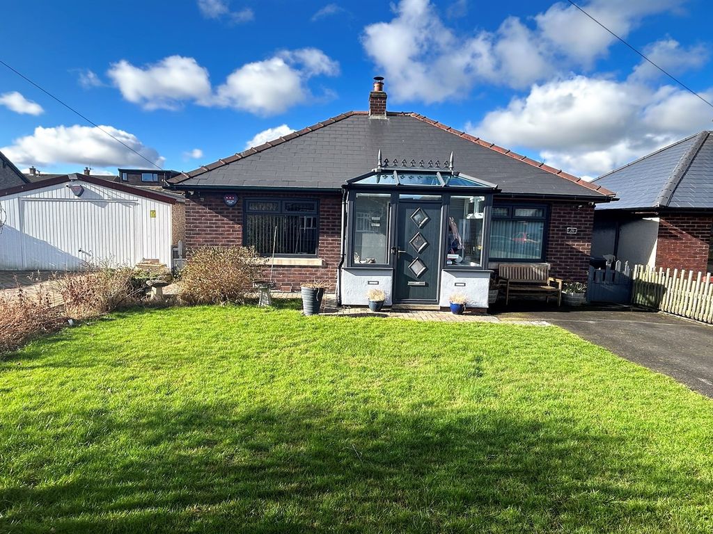 2 bed detached bungalow for sale in Longson Road, ChapelEnLeFrith