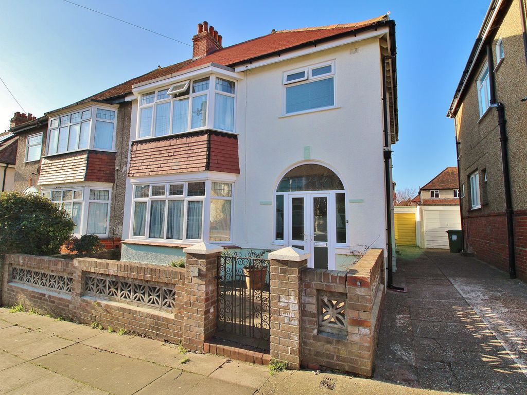 3 bed semidetached house for sale in St. Colmans Avenue, Cosham
