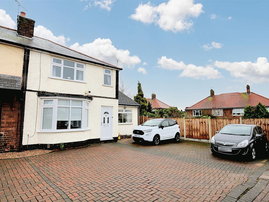 3 bed semidetached house for sale in Hawthorne Avenue, Stapleford