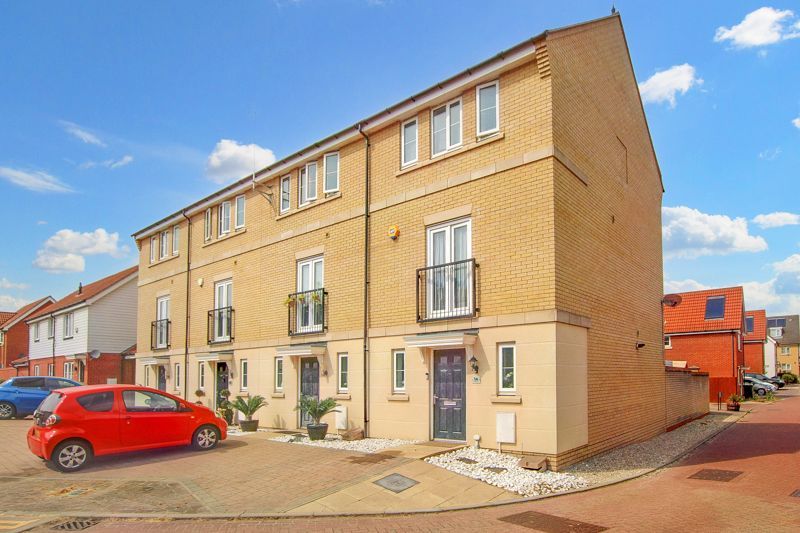 4 bed end terrace house for sale in School Avenue, Dunton Fields