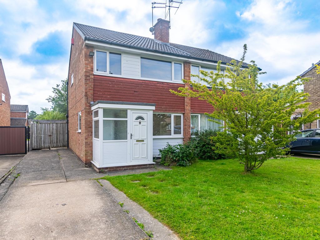 3 bed semidetached house for sale in Birkdale Drive, Leeds LS17, £