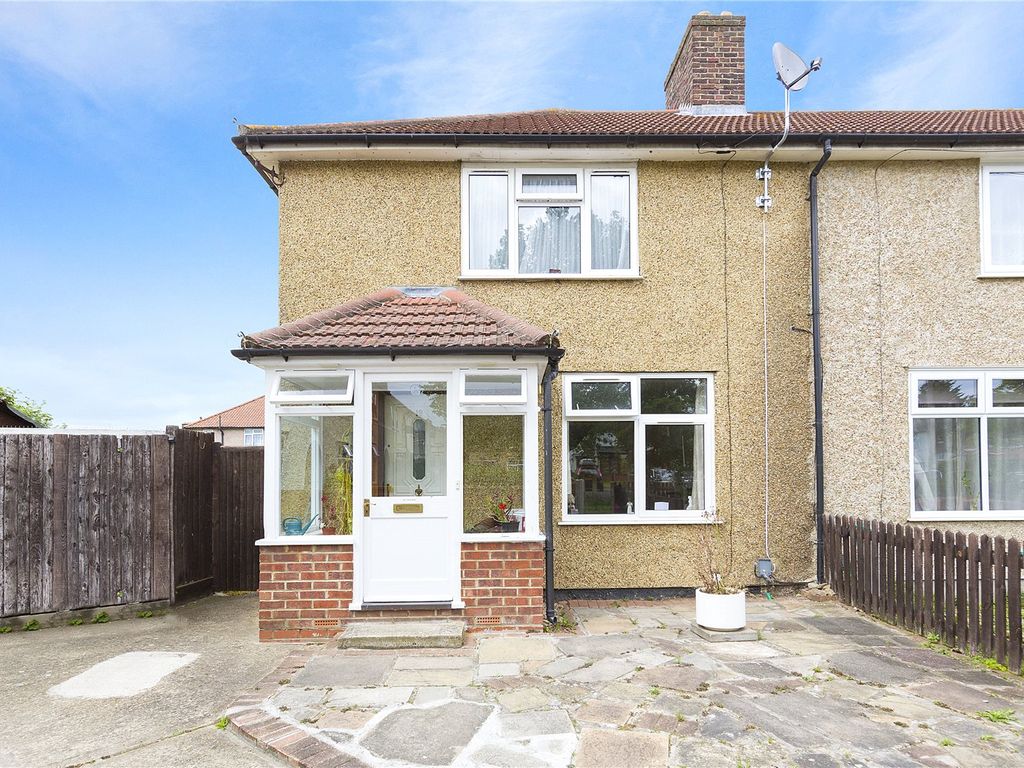 3 bed end terrace house for sale in Verney Gardens, Dagenham RM9, £