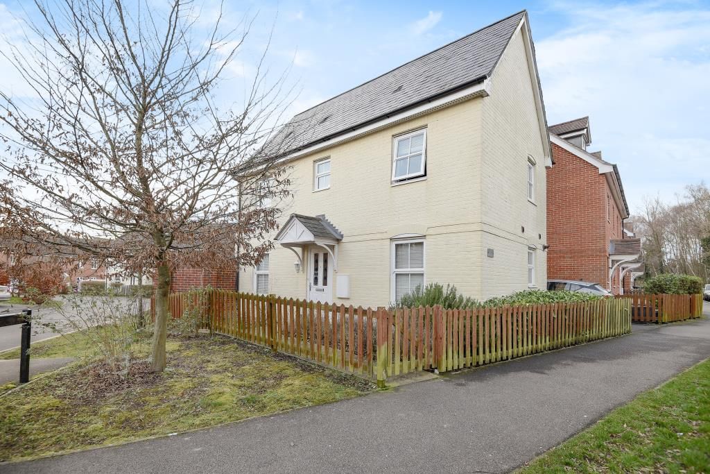 3 bed detached house to rent in Hermitage, Berkshire RG18, £1,600 pcm