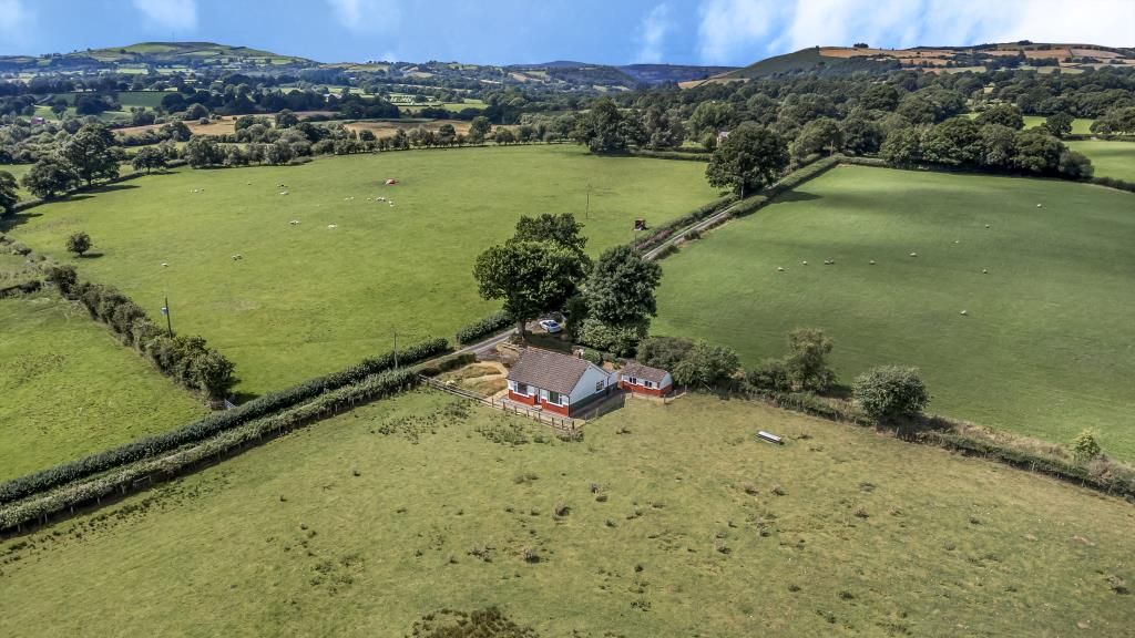 2 bed detached bungalow for sale in Crossgates, Llandrindod Wells LD1