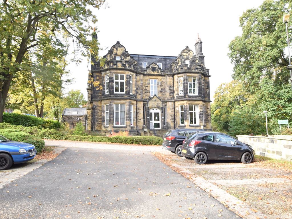 2 bed flat to rent in 9 Oakfield House, Kirkstall Lane, Leeds, West