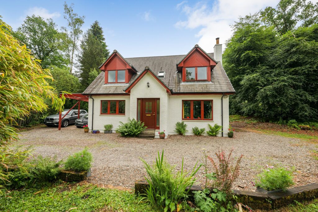 4 bed detached house for sale in Benbuie, Dalmally, Argyll PA33 Zoopla