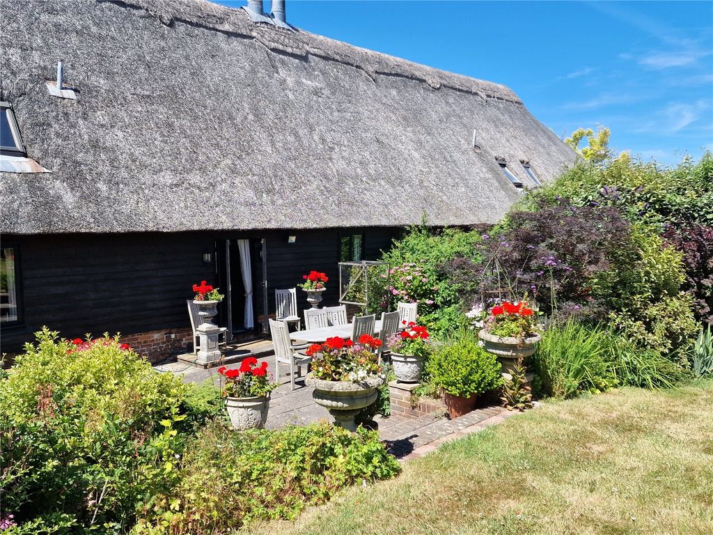 4 bed semidetached house for sale in Marley Lane, Finglesham, Deal