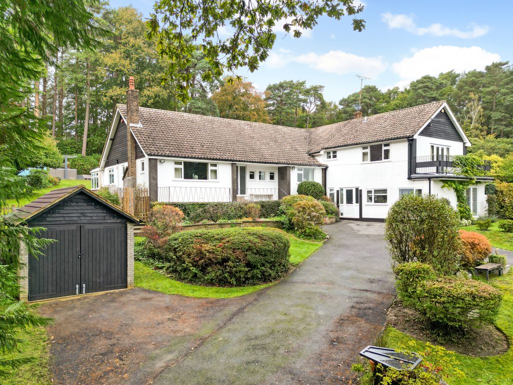 5 bed detached house for sale in Lane, Storrington RH20, £