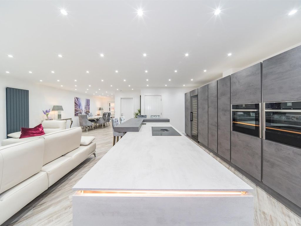 5 bed detached house for sale in Warrington Road, Rainhill, Prescot L35